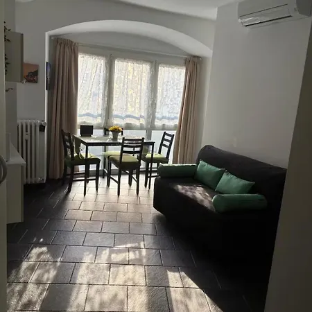 Cathedral Apartment *